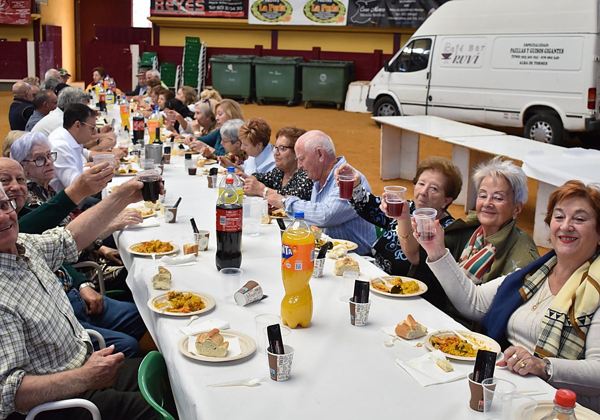 Alba de Tormes rinde tributo a sus mayores durante las fiestas de Santa Teresa