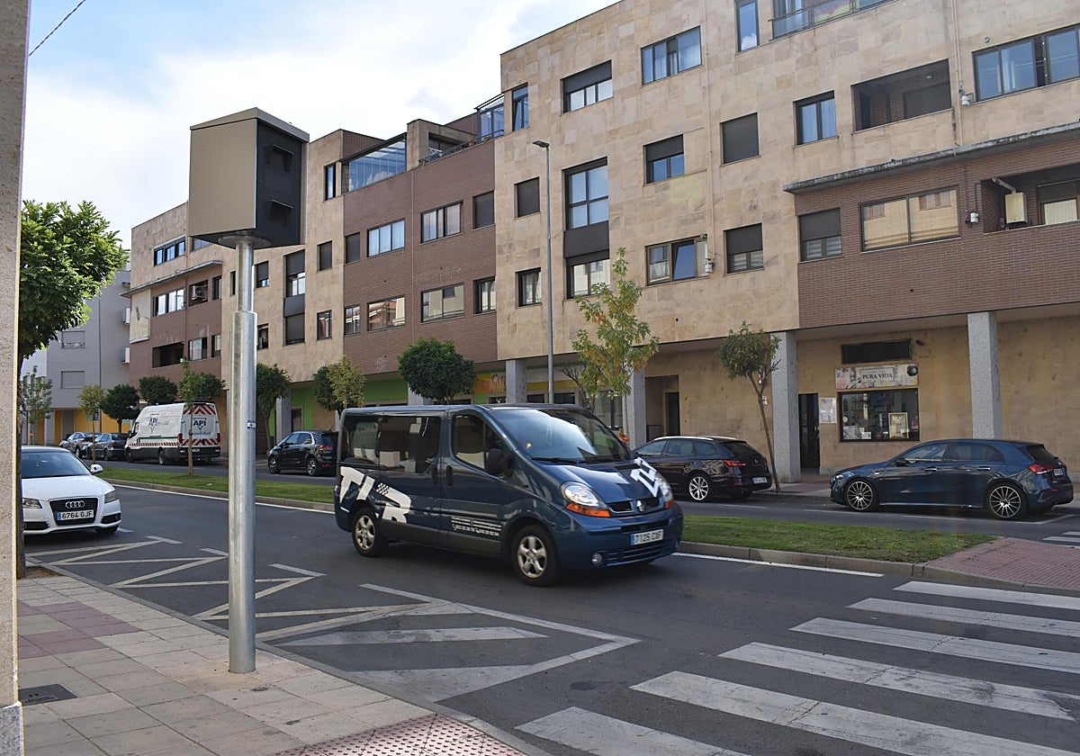 Cabina fija de radar en la calle Gil de Hontañón.
