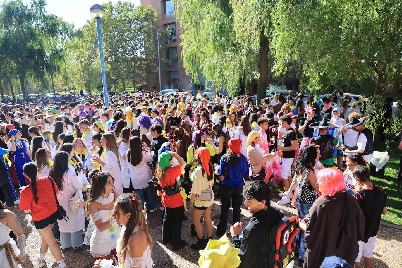 Así viven los estudiantes de Medicina sus fiestas en honor a San Lucas