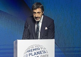 Juan del Val, al recoger el galardón.