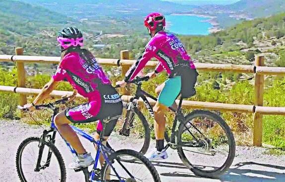 También ofrece un entorno natural ideal para disfrutar.