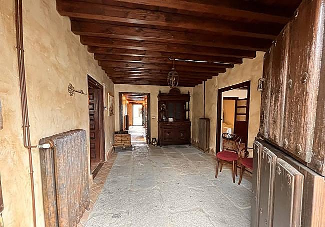 La espectacular entrada conserva el sabor de una casa de labranza del siglo XVIII.