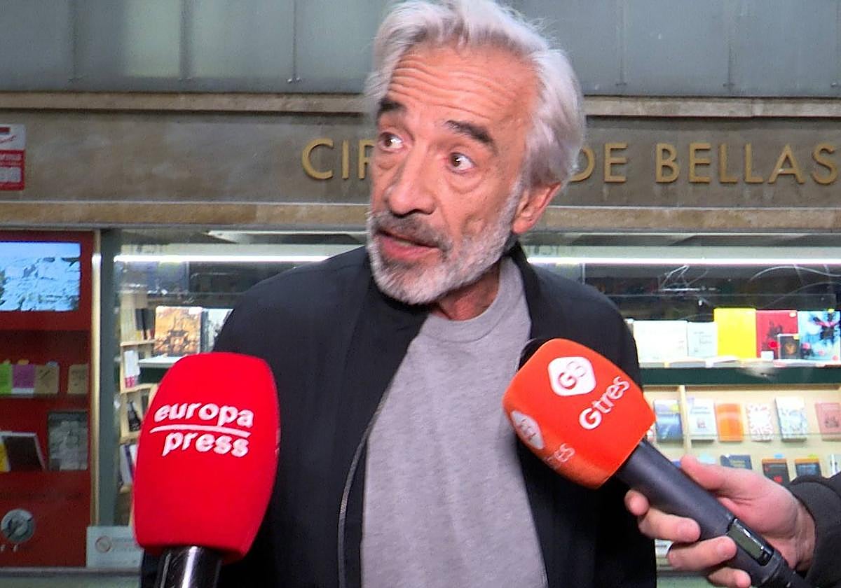 Imanol Arias, ante los medios de comunicación.