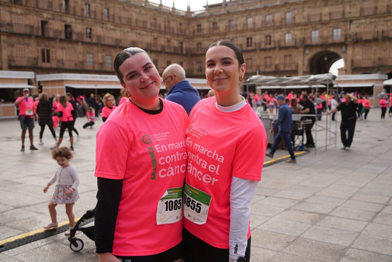 Salamanca &#039;se tiñe&#039; de rosa por el cáncer