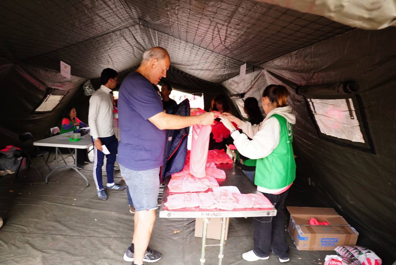 Salamanca &#039;se tiñe&#039; de rosa por el cáncer