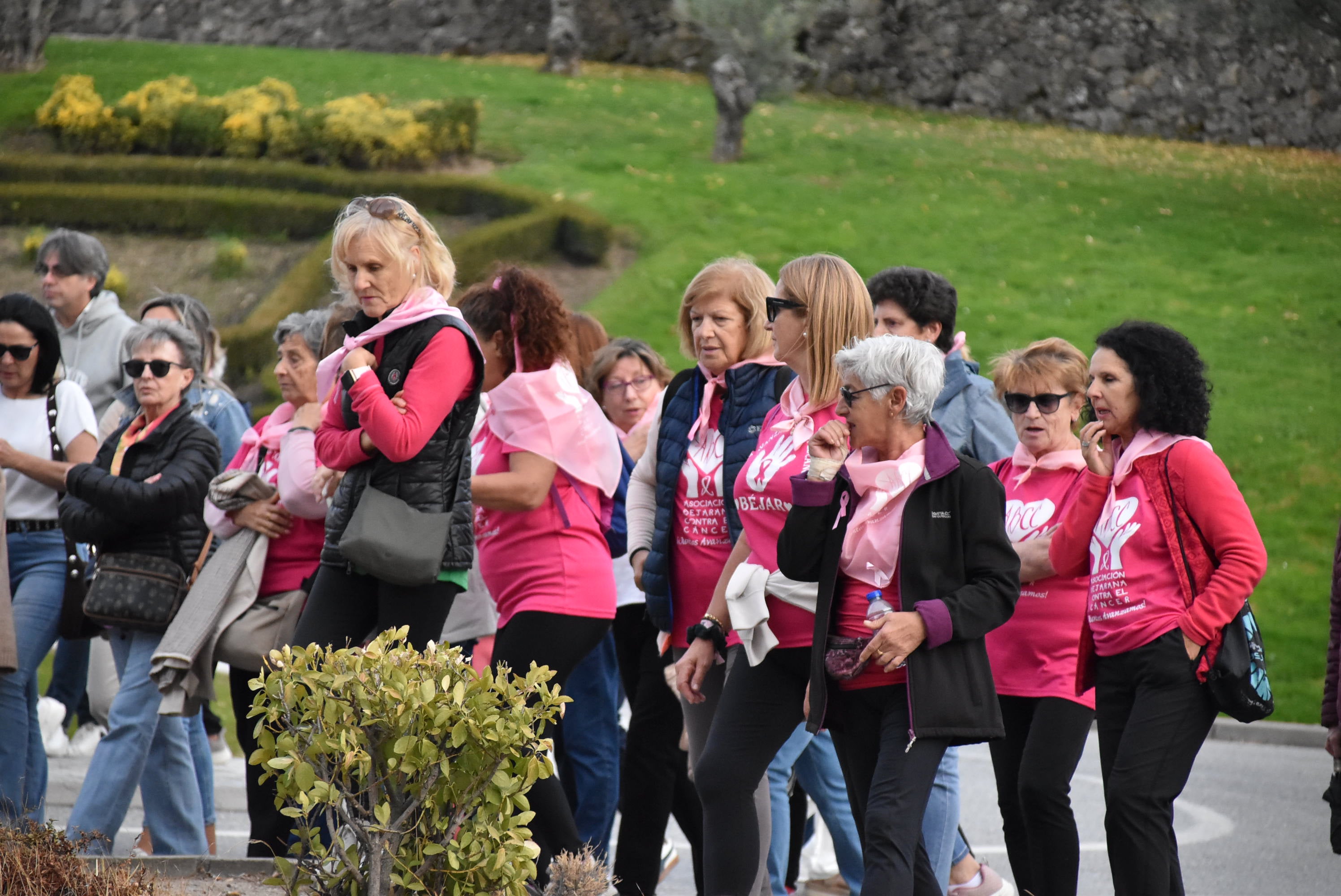 Béjar se tiñe de rosa en apoyo a la lucha contra el cáncer de mama