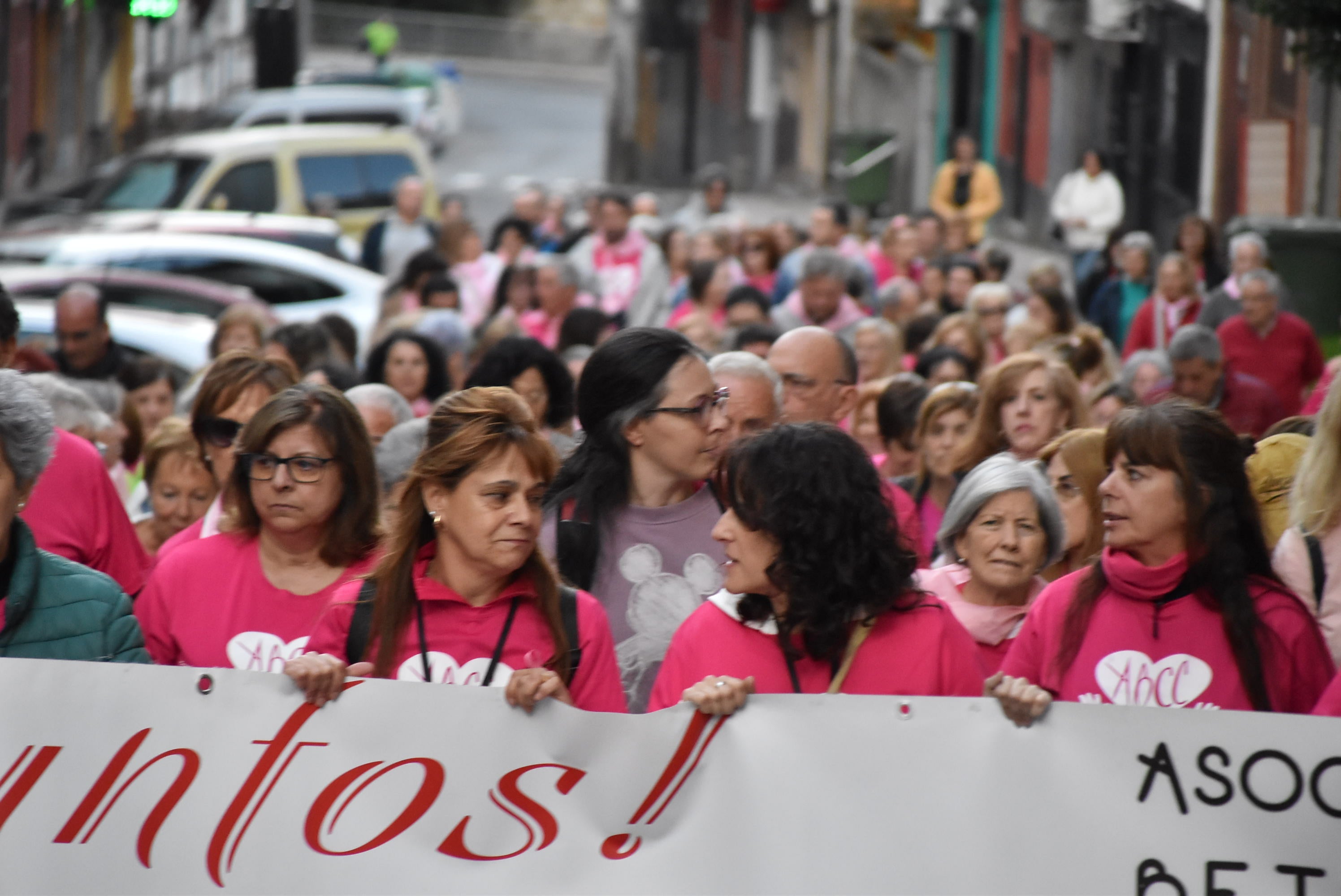 Béjar se tiñe de rosa en apoyo a la lucha contra el cáncer de mama