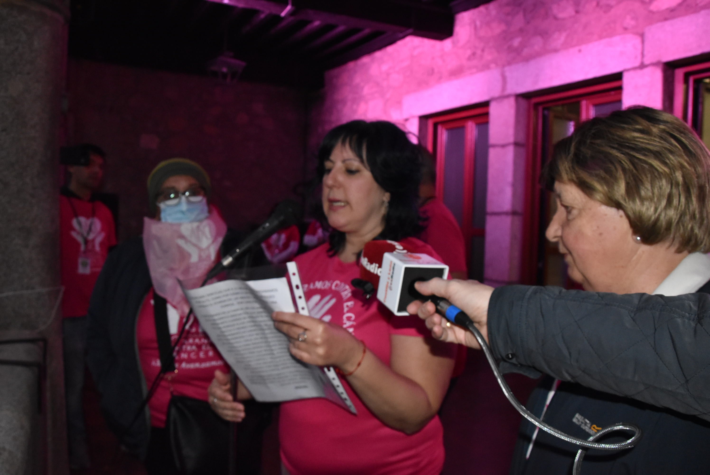 Béjar se tiñe de rosa en apoyo a la lucha contra el cáncer de mama