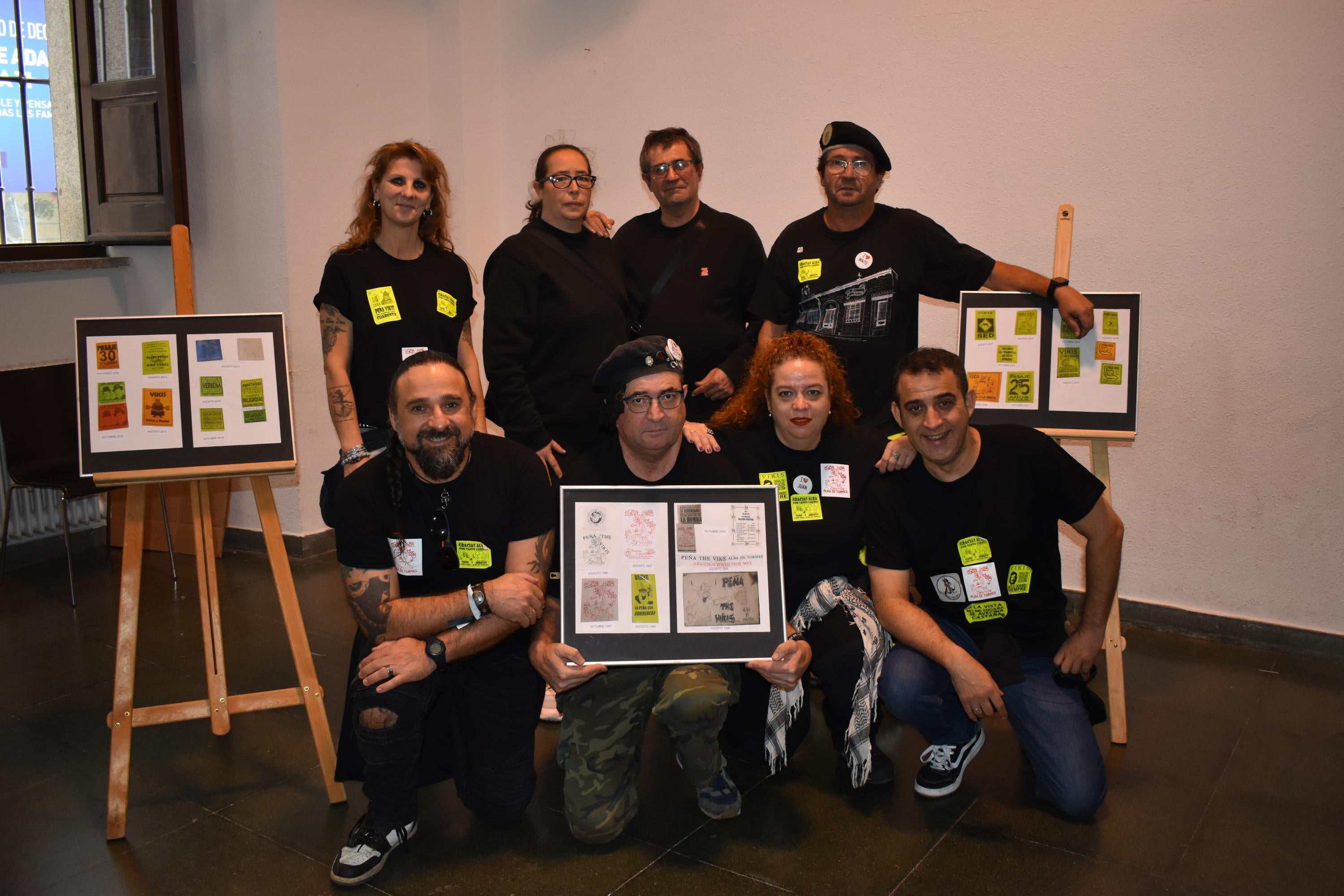 La charanga y los cabezudos alegran las calles de Alba de Tormes