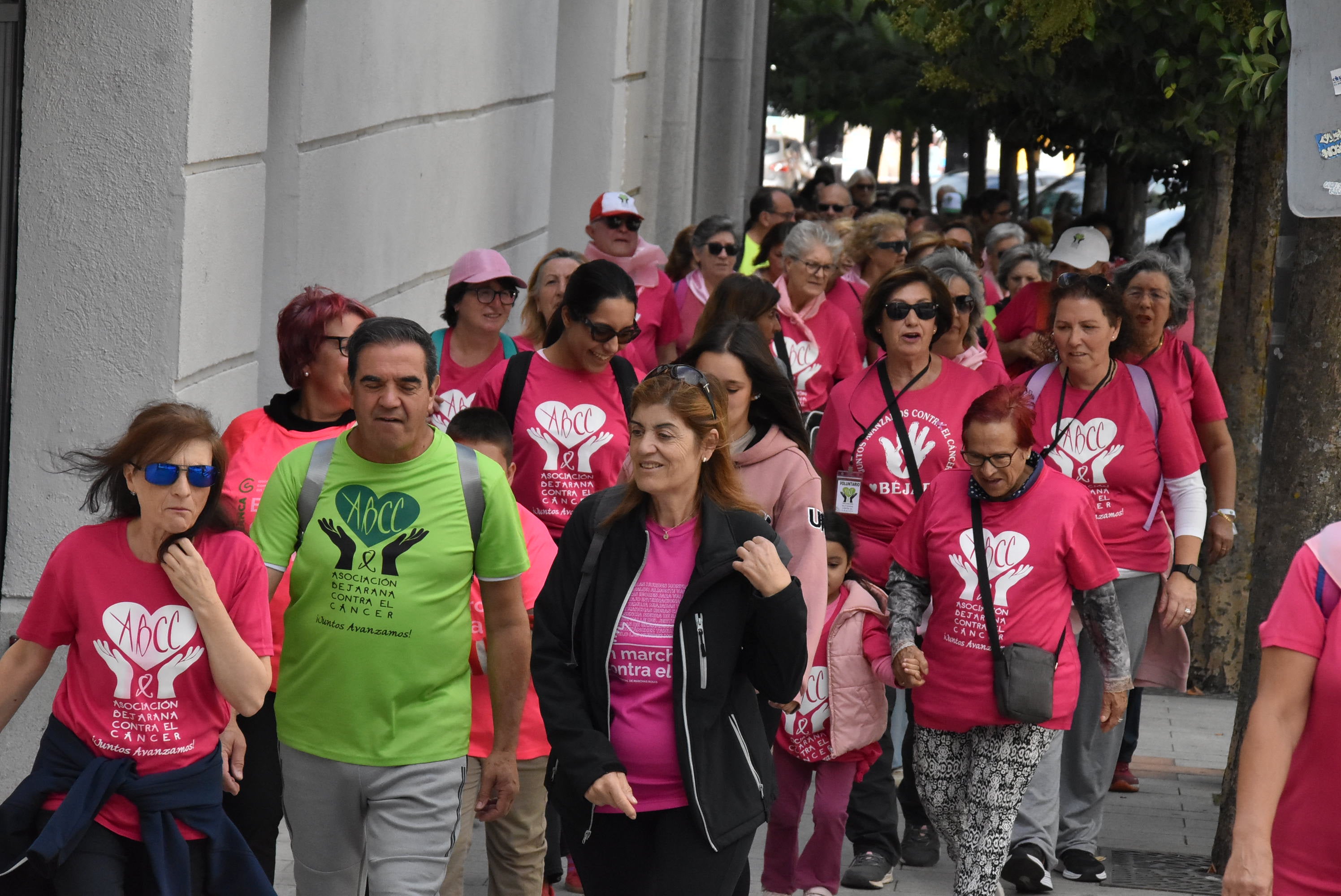 Béjar se tiñe de rosa en apoyo a la lucha contra el cáncer de mama