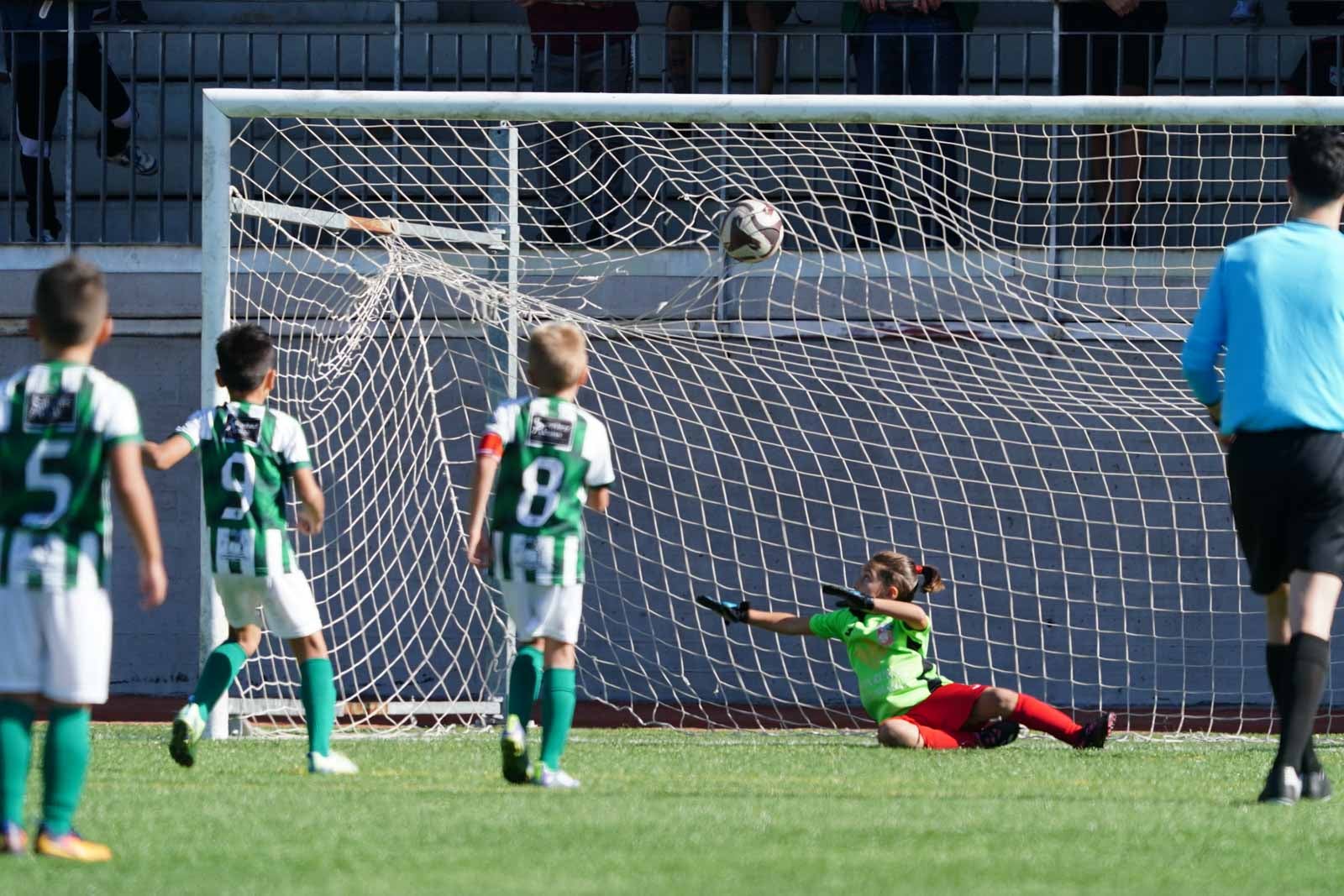 Las mejores imágenes de la jornada 4 de futbol base