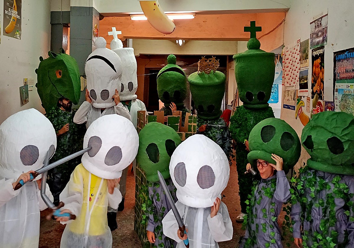 Un ajedrez viviente con homenaje a los Hombres de Musgo de Béjar