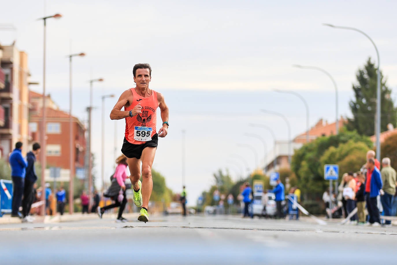 Jesús Prieto y Sandra Santamaría se llevan la Media Maratón de la Diputación