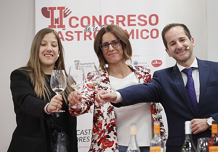 Aitziber Bengoa, Cristina Solís y David Monaguillo.