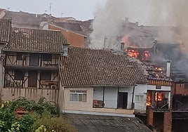 Imagen de un virulento incendio registrado en Villanueva del Conde.