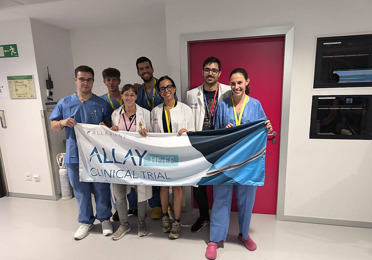 Imagen de archivo de varios integrantes del servicio de Cardiologia.