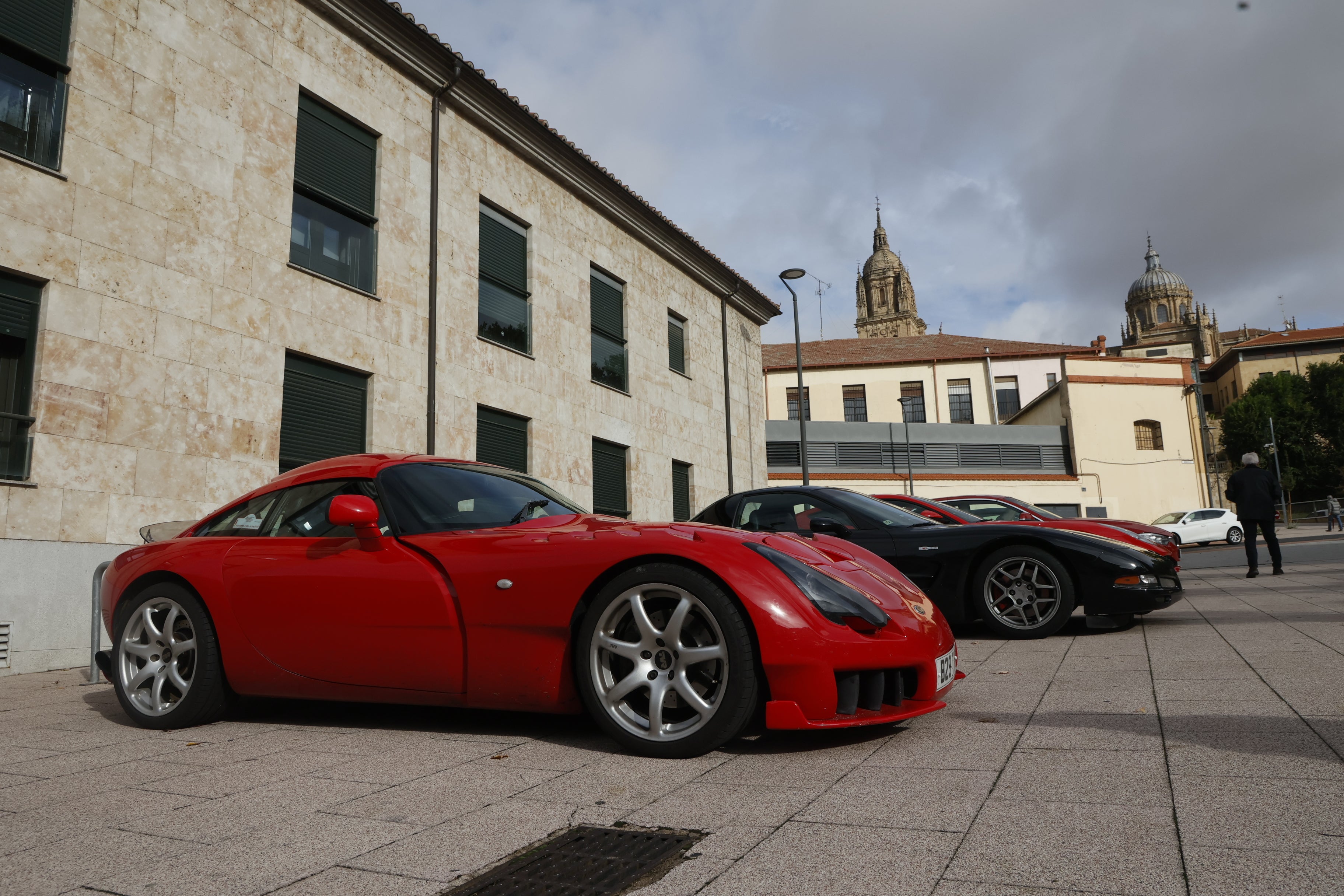 Los Ferrari y Aston Martin &#039;toman&#039; Salamanca