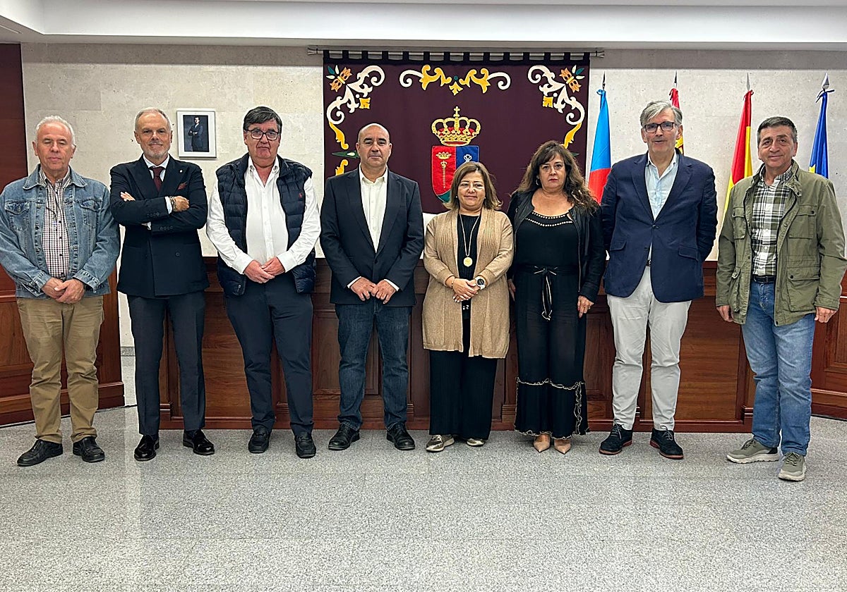 Reunión entre la AES Villares y el Consistorio del municipio.