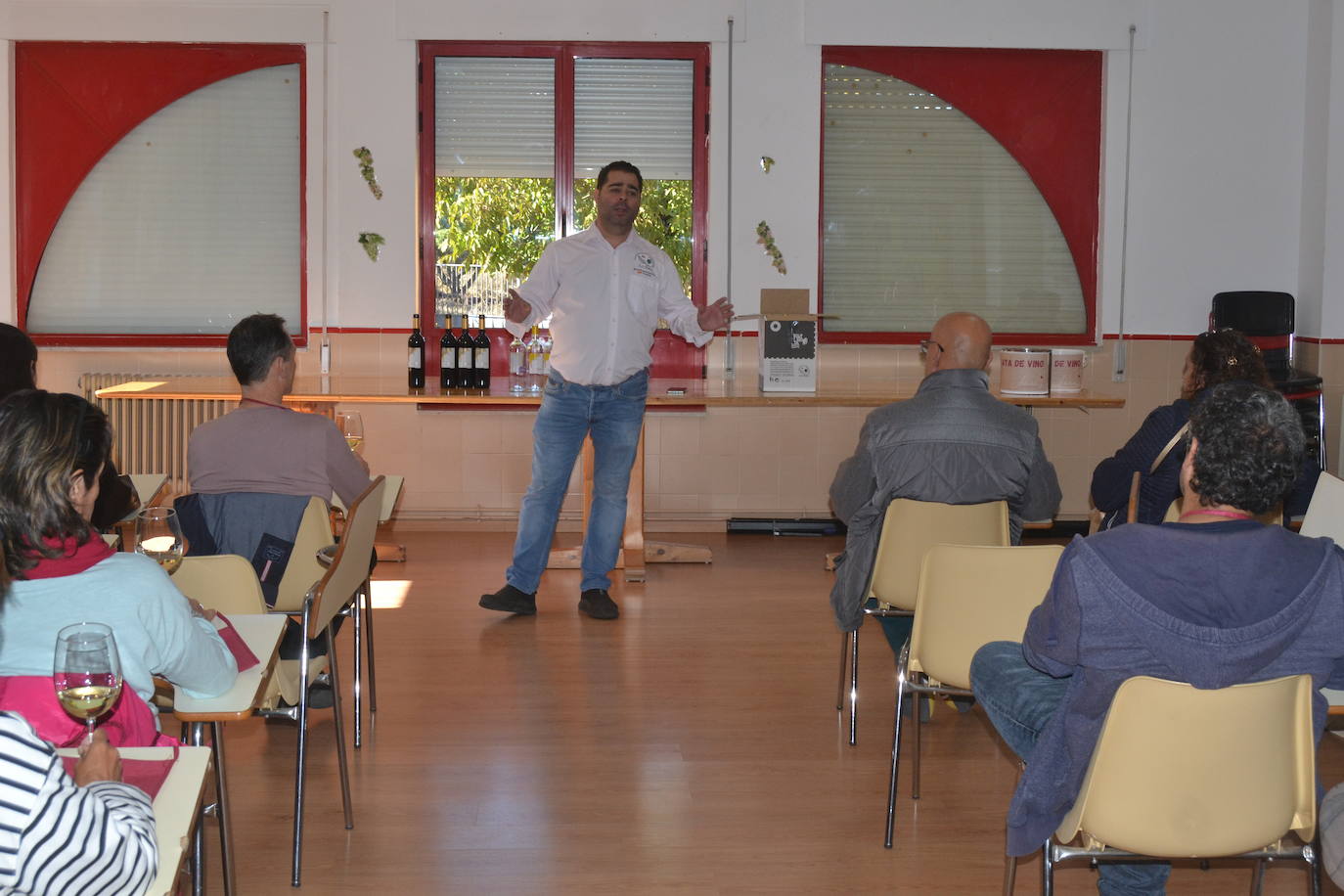 Aldeadávila cierra una exitosa feria en torno al vino