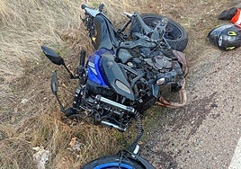 Una colisión entre un coche y una moto a las afueras Vilamayor se salda con un motorista herido trasladado al Hospital