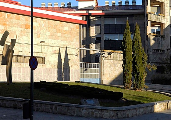 Entrada a los calabozos de la Comisaría de Policía de Salamanca.