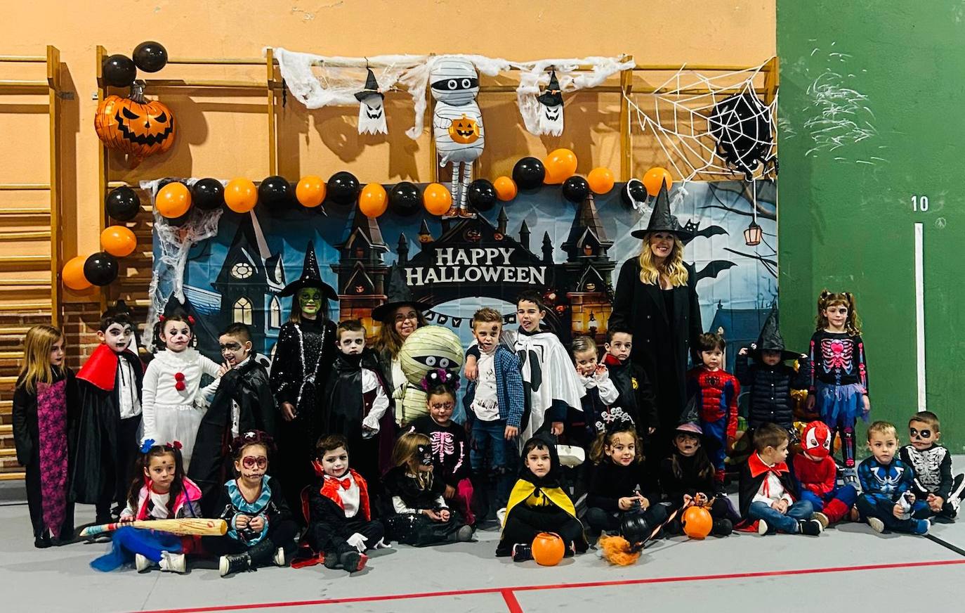 Lumbrales celebra una tarde de Halloween