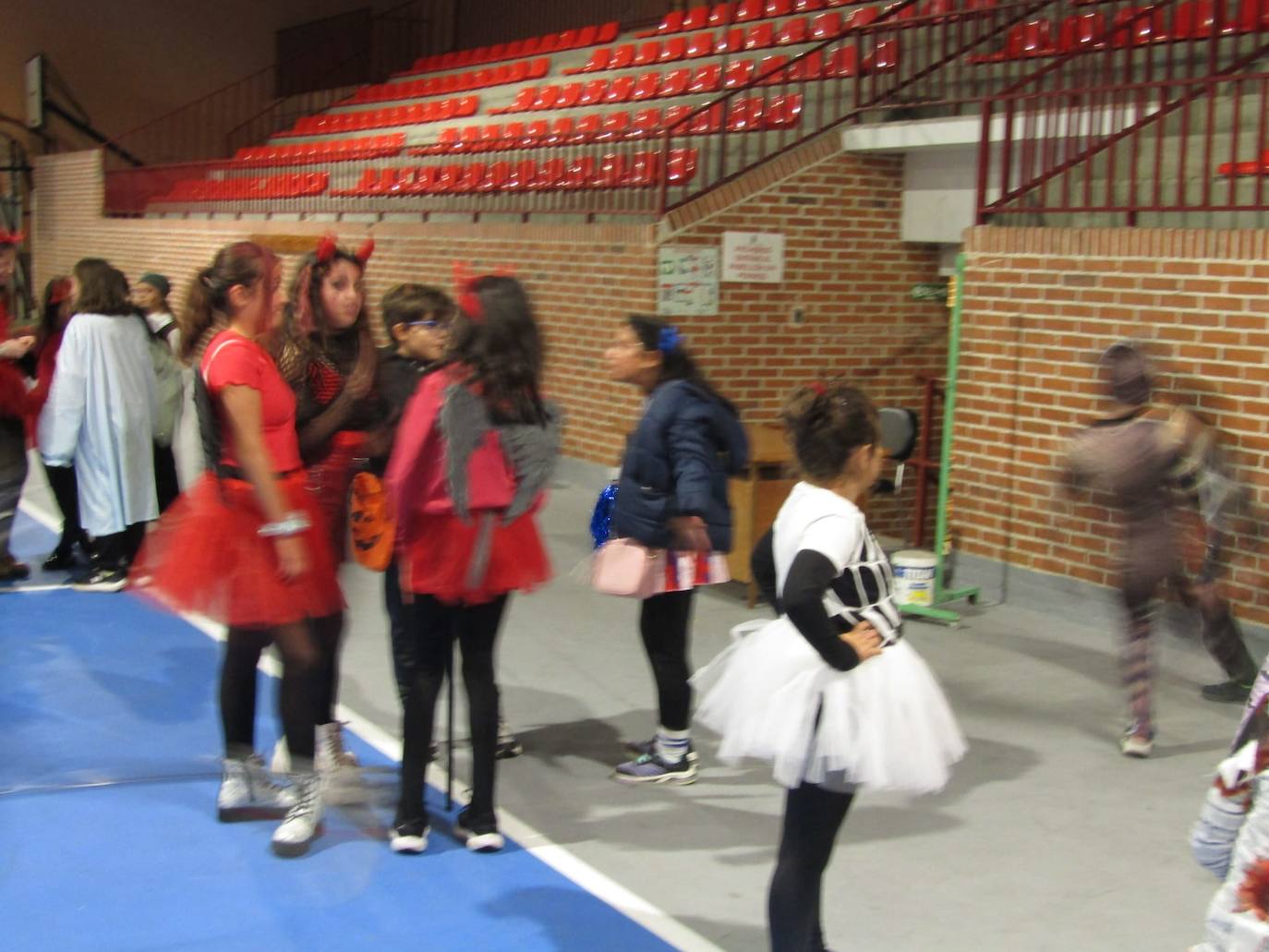 Lumbrales celebra una tarde de Halloween