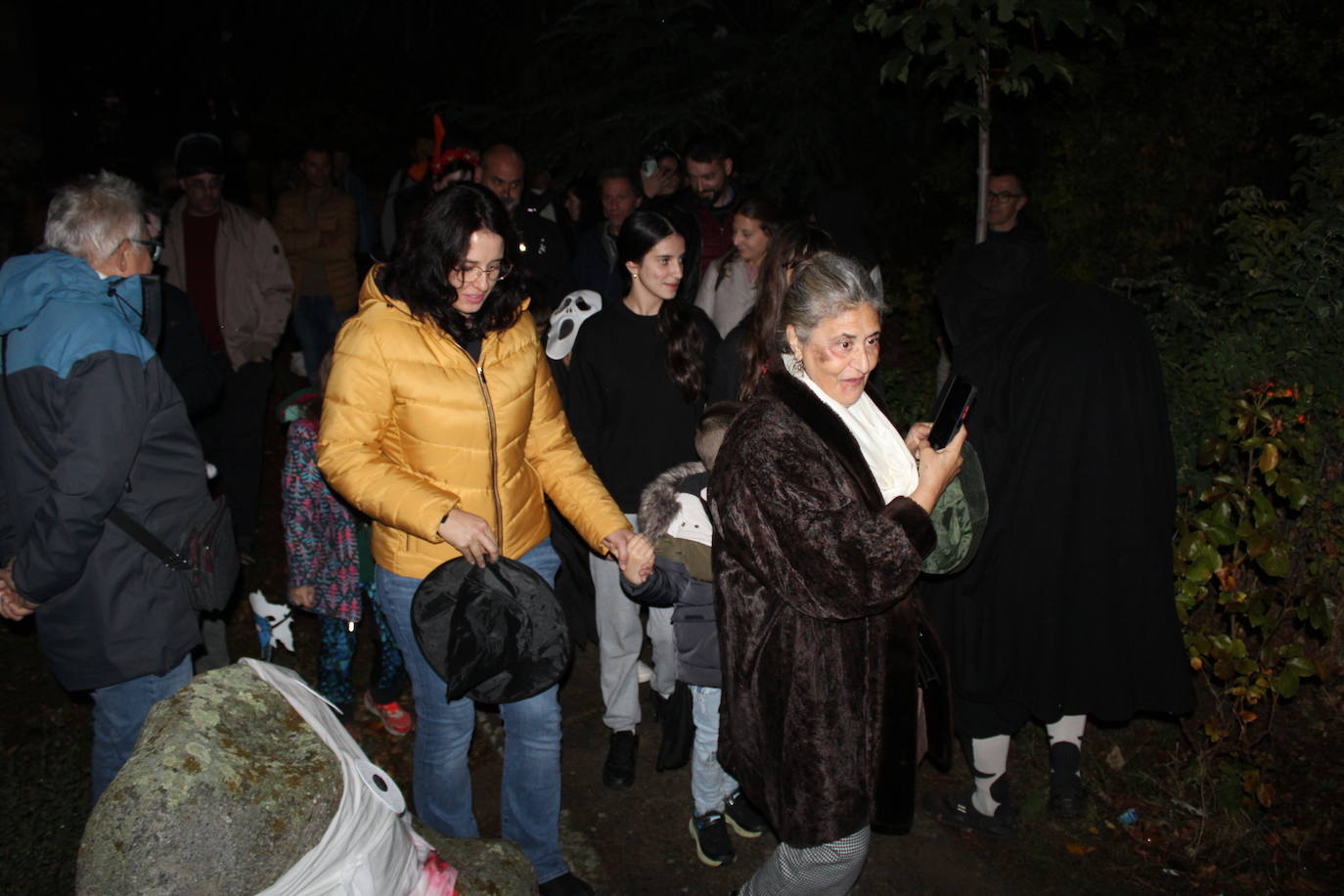 Niños y mayores disfrutan en El Tejado