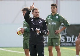 Unionistas cierra la jornada fuera del descenso por primera vez este curso: así está la tabla del Grupo I de la Primera Federación