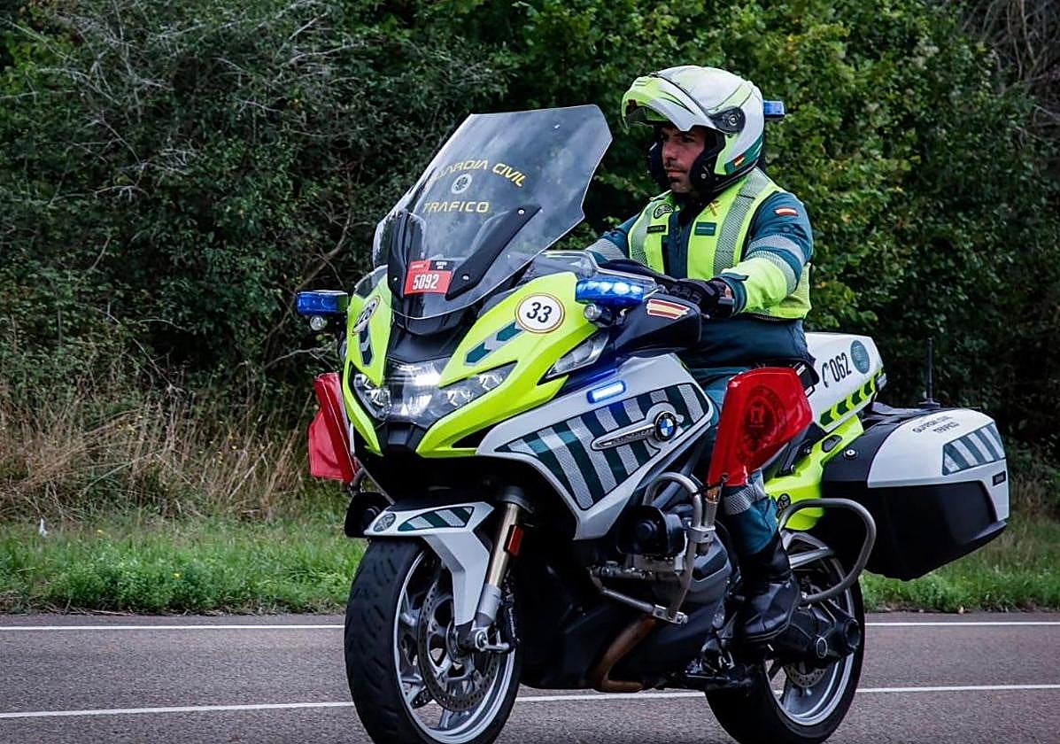 Agentes de la Guardia Civil interceptaron al menor.
