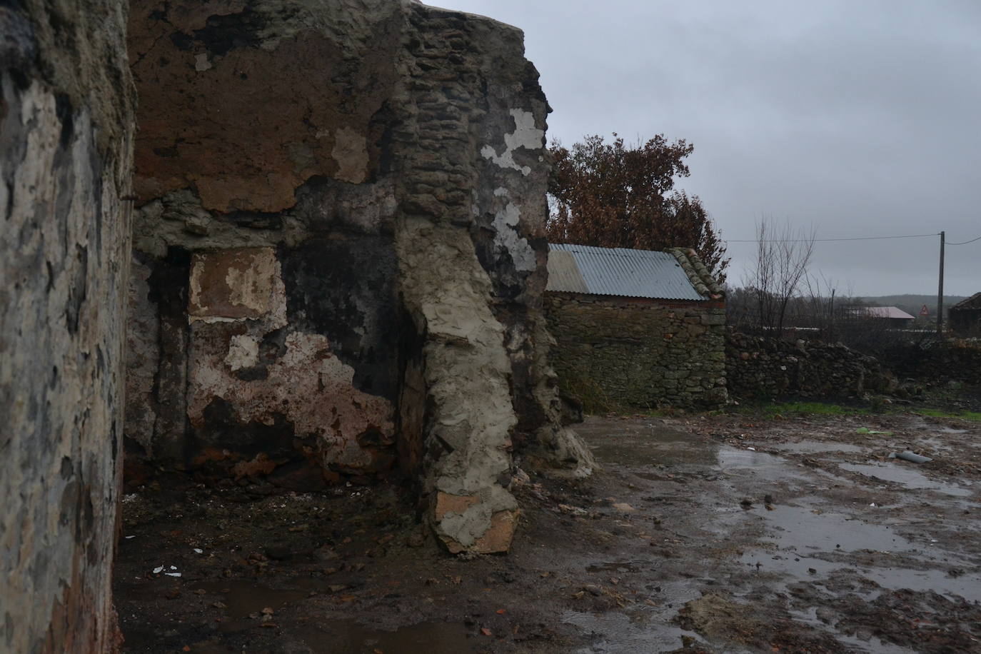 La Junta destina 400.000 euros para recuperar casas dañadas por el incendio de Cipérez