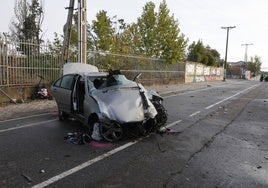 El accidente mortal en la calle Calzada de Medina, en imágenes