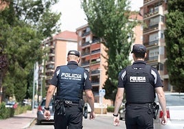 Dos policías de Alcalá de Henares.