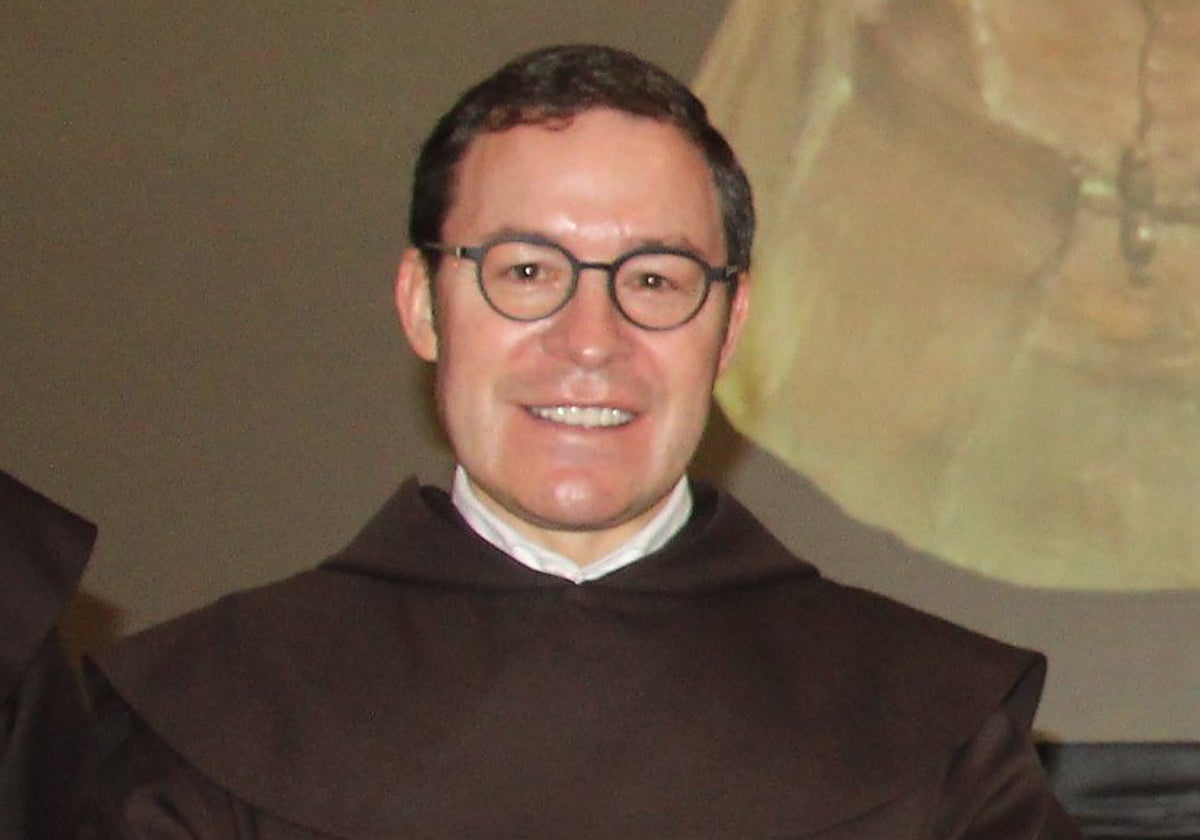 El prior Miguel Ángel González.
