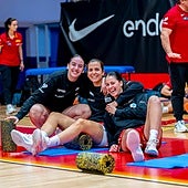 Iyana Martín, Andrea Vilaró y Claudia Soriano, en un entrenamiento con la selección.