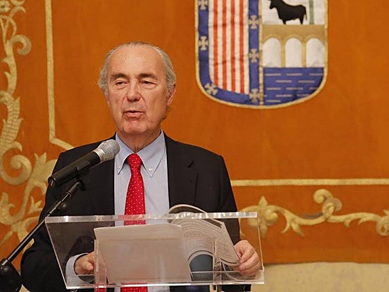 Luis Alberto de Cuenca recogerá el galardón el próximo martes en el Palacio Real.