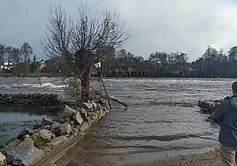 Imagen del río Agadón, a su paso por la localidad salmantina de Zamarra.