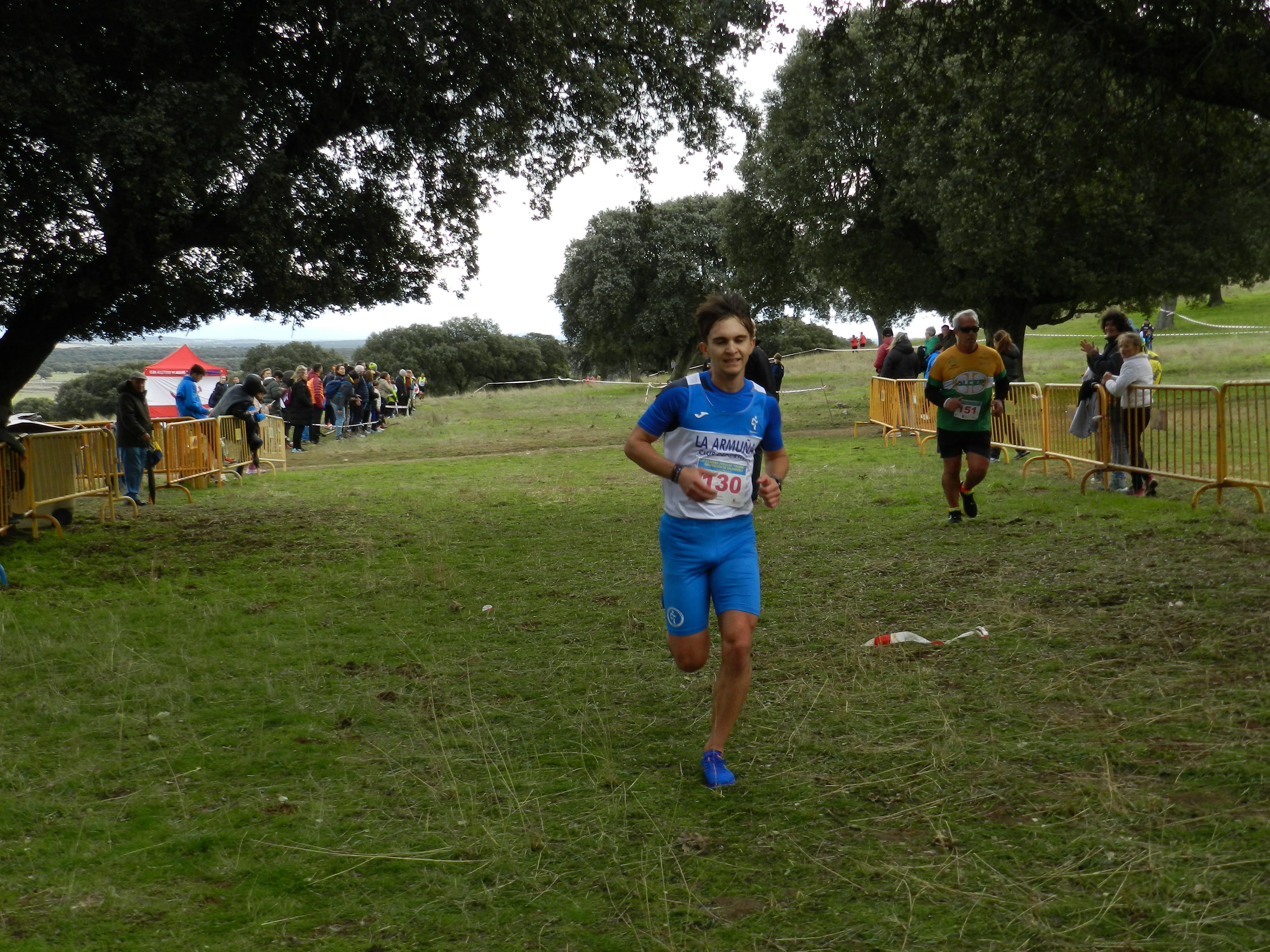 Fiesta del campo a través en Castro Enríquez: inicio de los Juegos Escolares y Carrera Popular Taurina