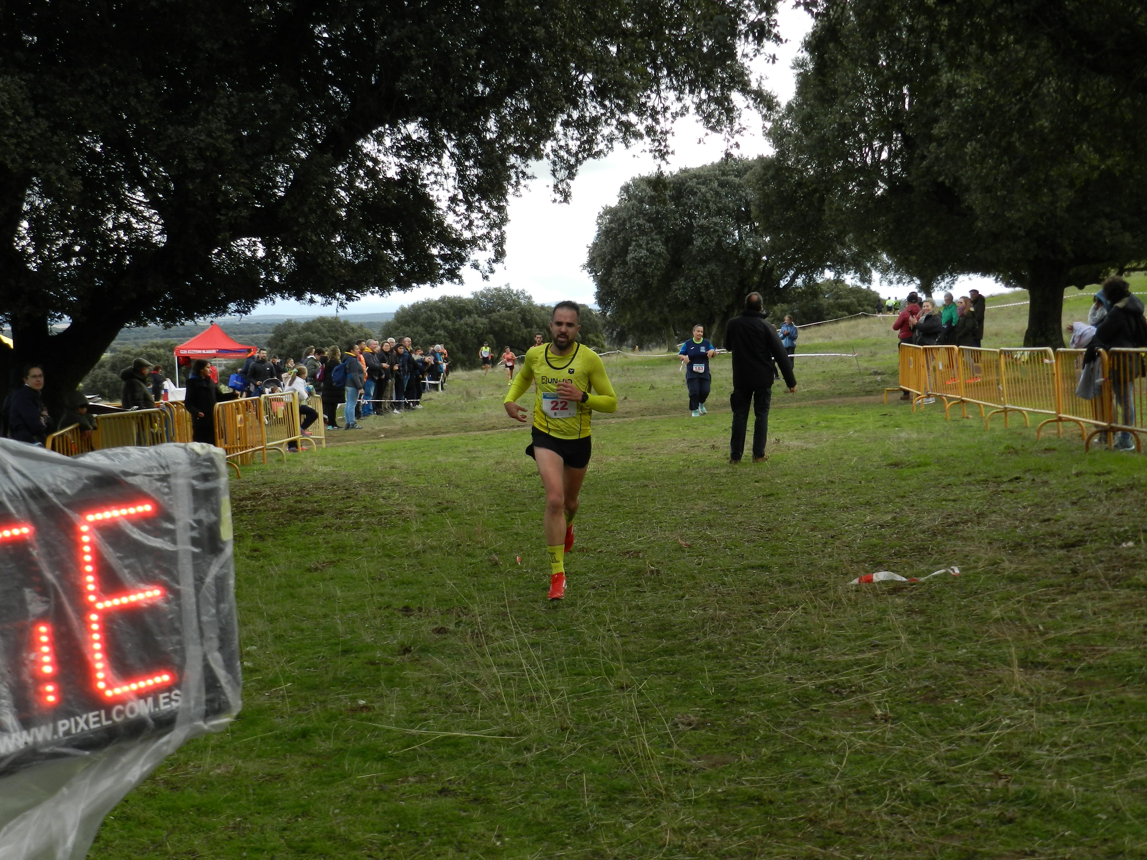 Fiesta del campo a través en Castro Enríquez: inicio de los Juegos Escolares y Carrera Popular Taurina