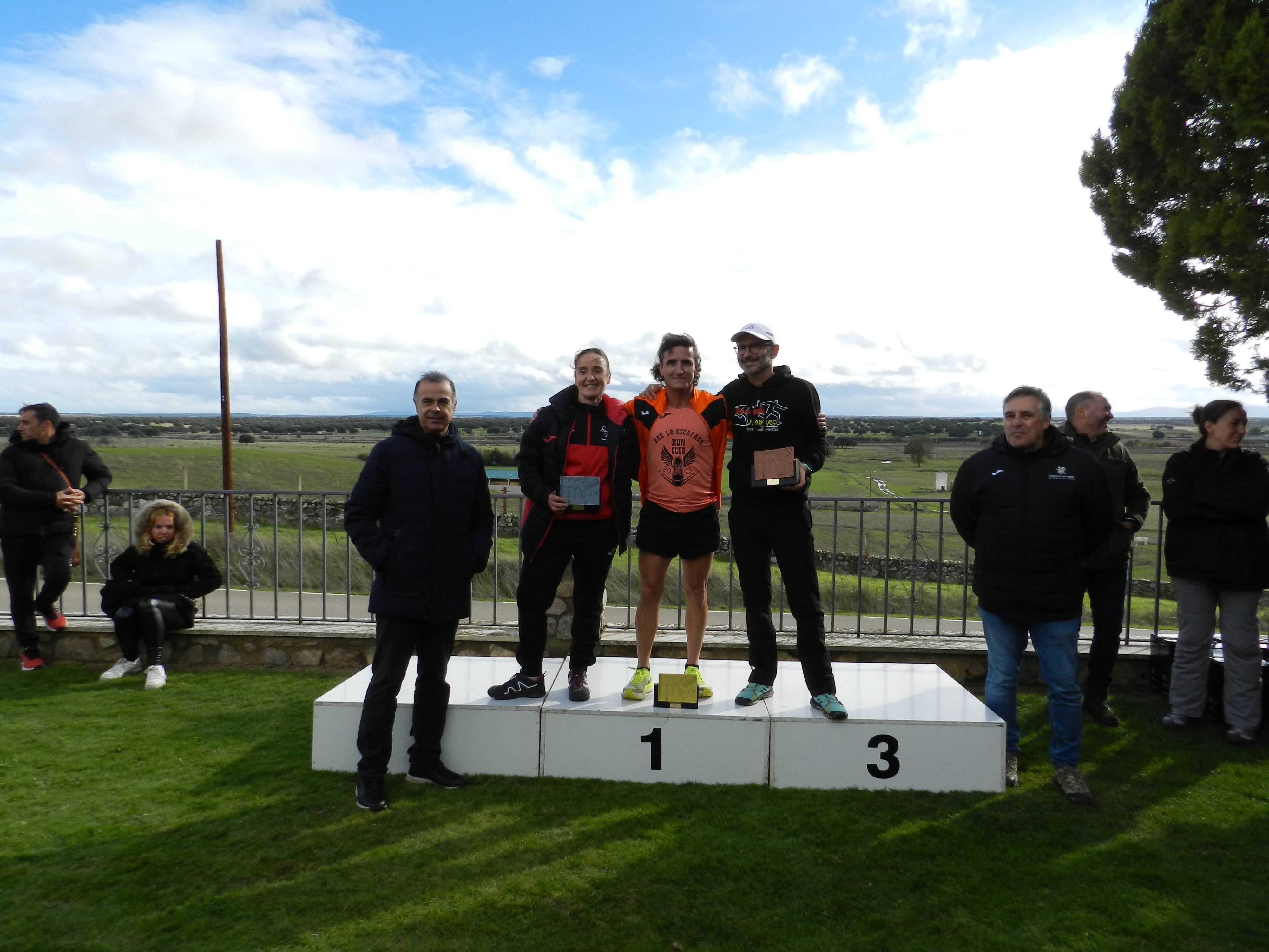 Fiesta del campo a través en Castro Enríquez: inicio de los Juegos Escolares y Carrera Popular Taurina