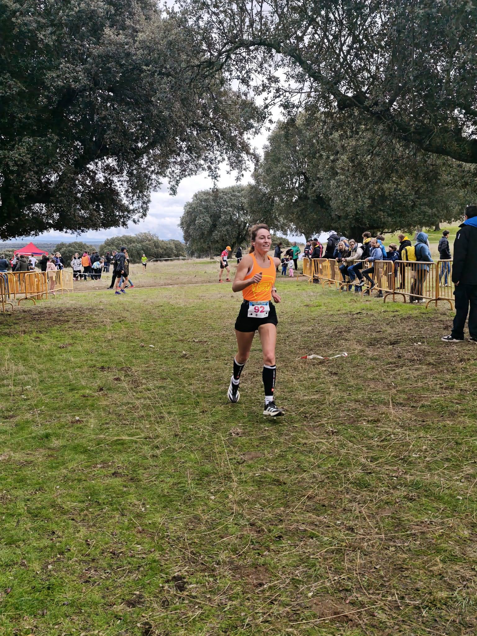 Fiesta del campo a través en Castro Enríquez: inicio de los Juegos Escolares y Carrera Popular Taurina