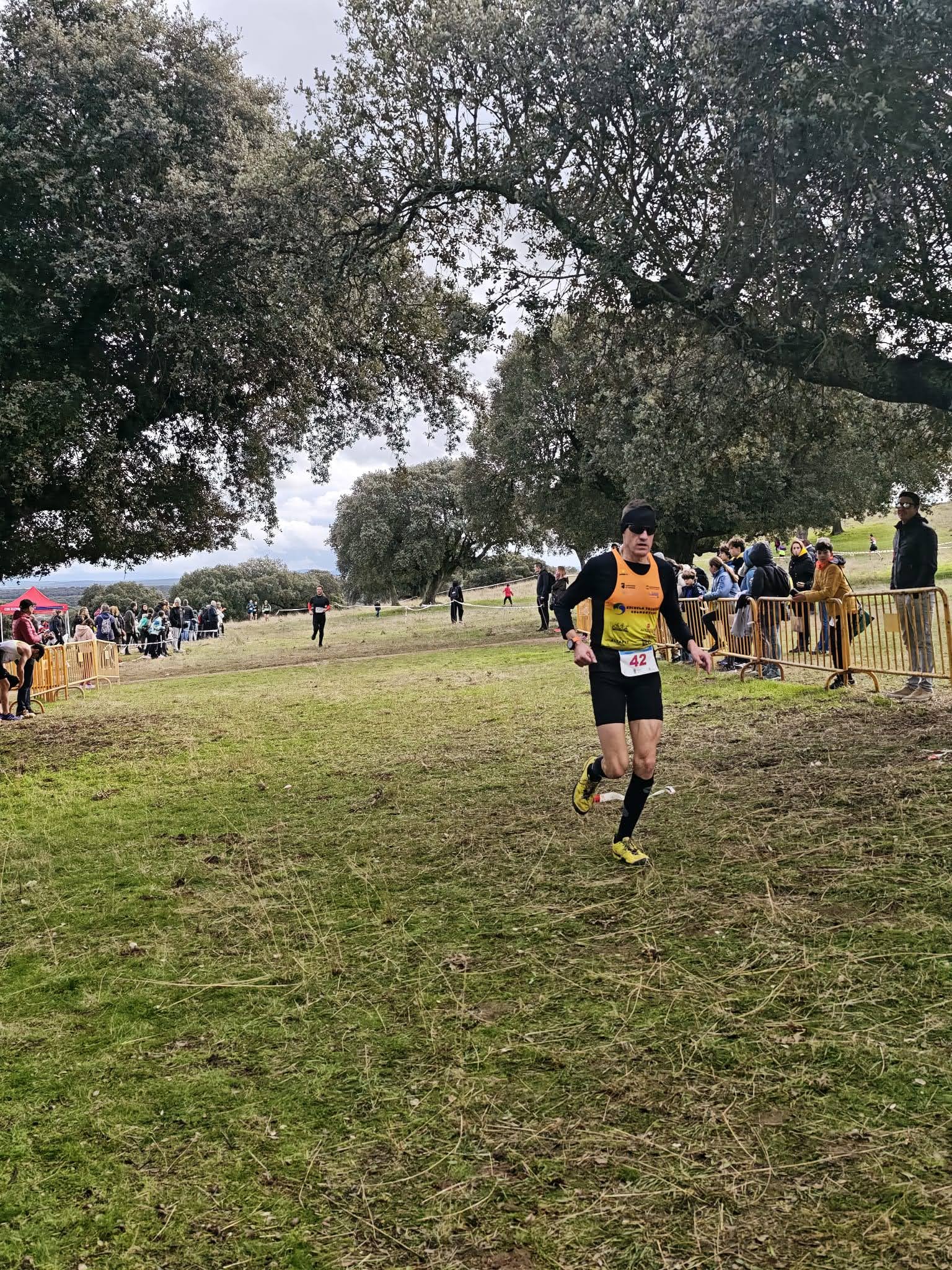 Fiesta del campo a través en Castro Enríquez: inicio de los Juegos Escolares y Carrera Popular Taurina