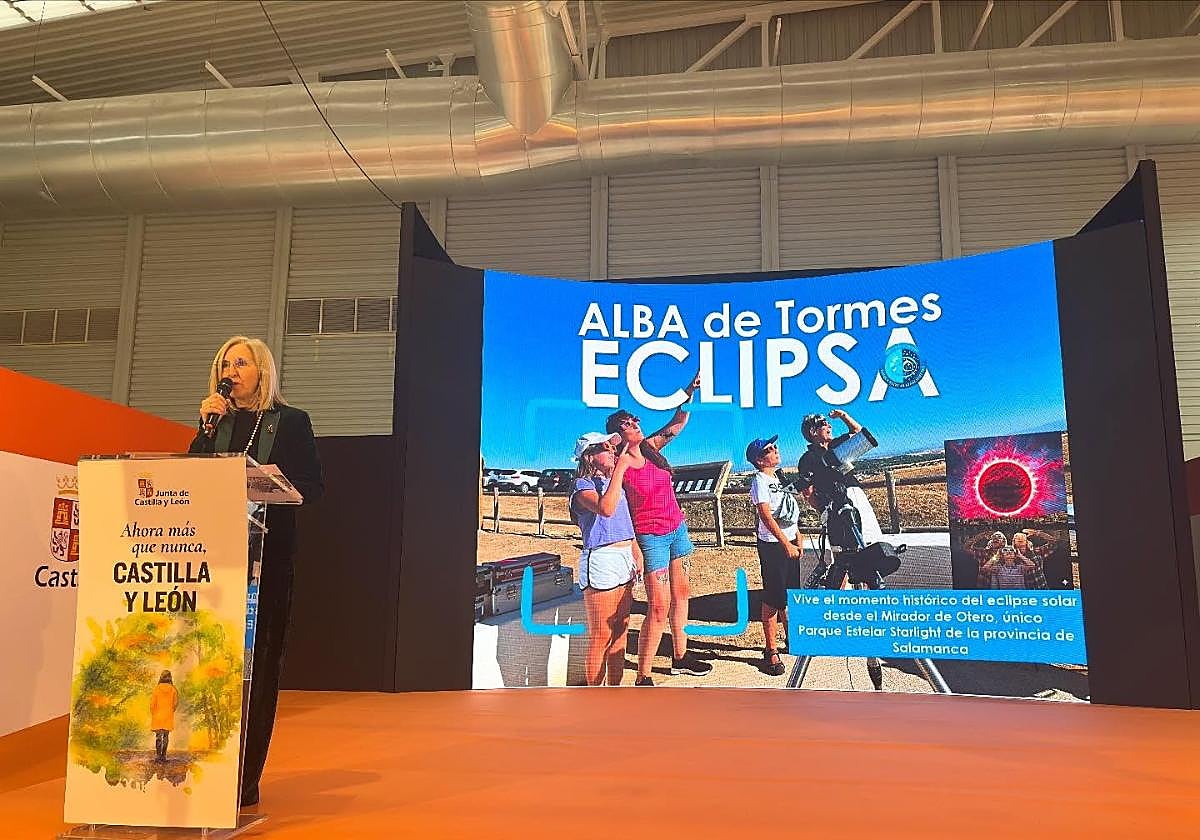 La alcaldesa, Concepción Miguélez, en INTUR.