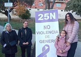 Actos en la urbanización El Encinar de Terradillos por el 25-N en 2022.