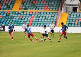 Encuentro del juvenil A este pasado sábado en el Helmántico frente al Puente Castro.
