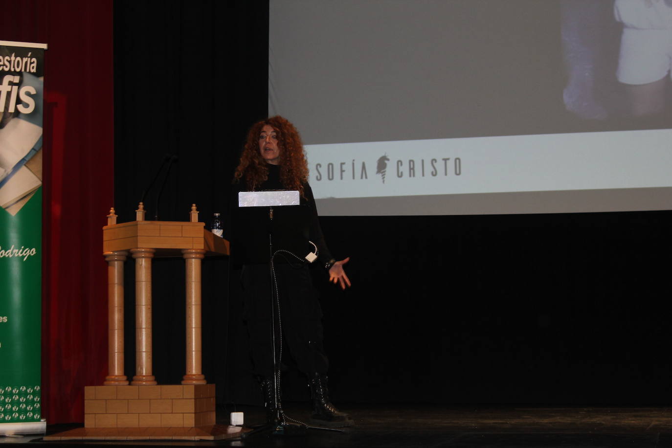 Sofía Cristo educa a los jóvenes de Ciudad Rodrigo sobre el consumo de sustancias