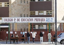 El colegio Caja de Ahorros, en El Rollo.