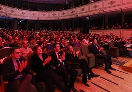 Lleno absoluto del Liceo durante el evento 'Muy Science Fest'.