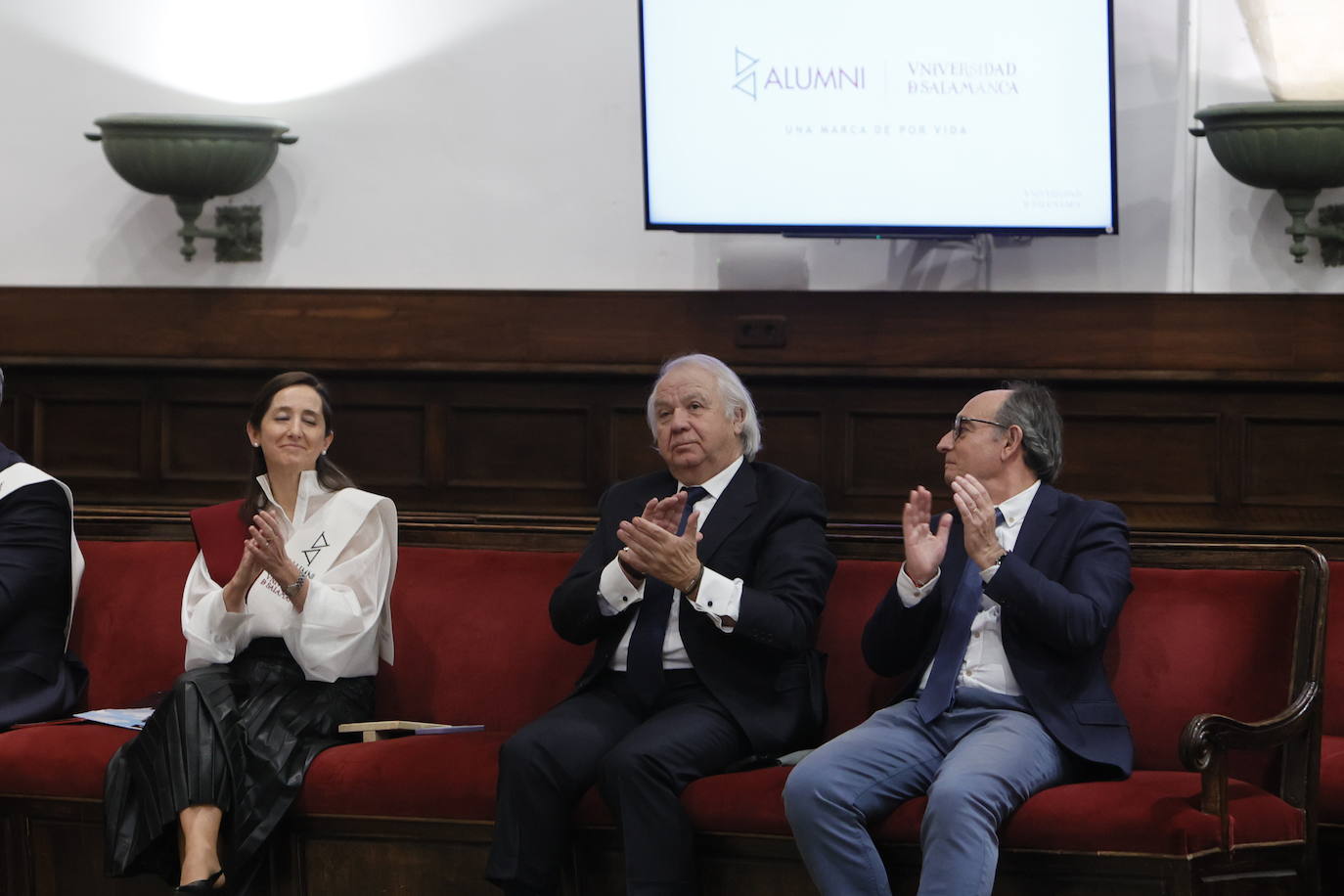 Alumni reconoce a sus nuevos socios de honor