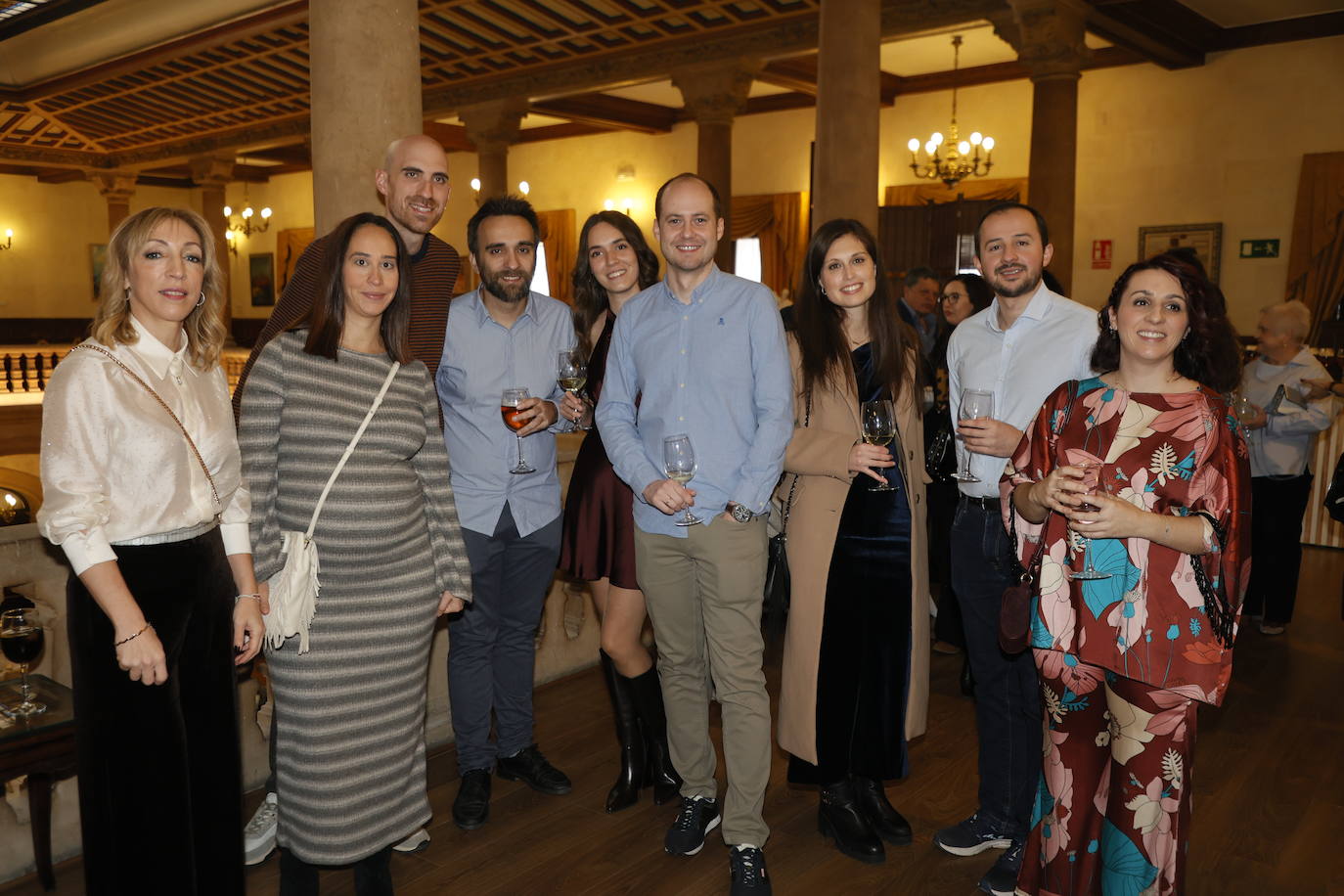 Veteranas y noveles en el gran día de la Farmacia salmantina